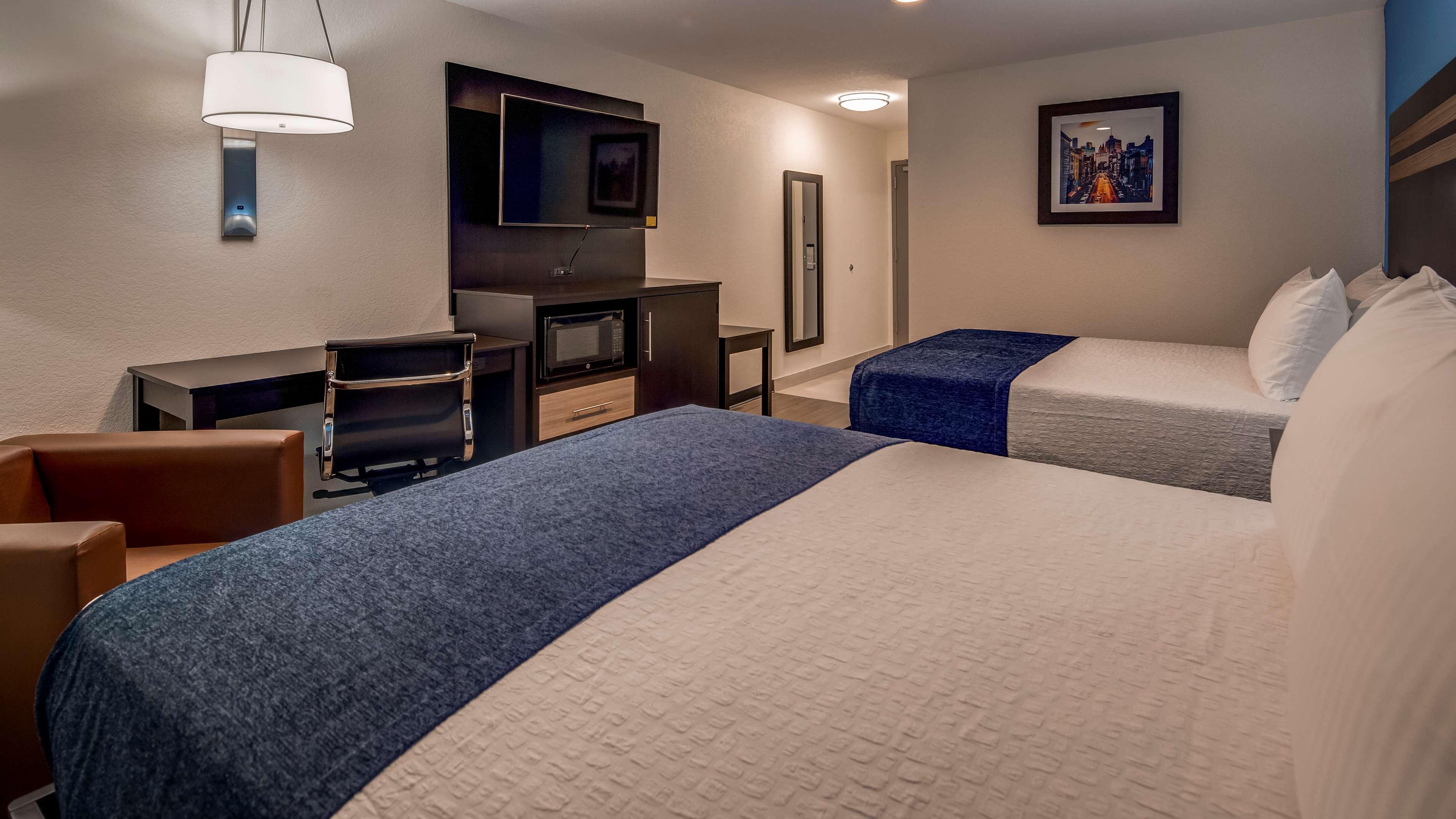 Surestay Plus Hotel By Best Western Humble Exterior photo