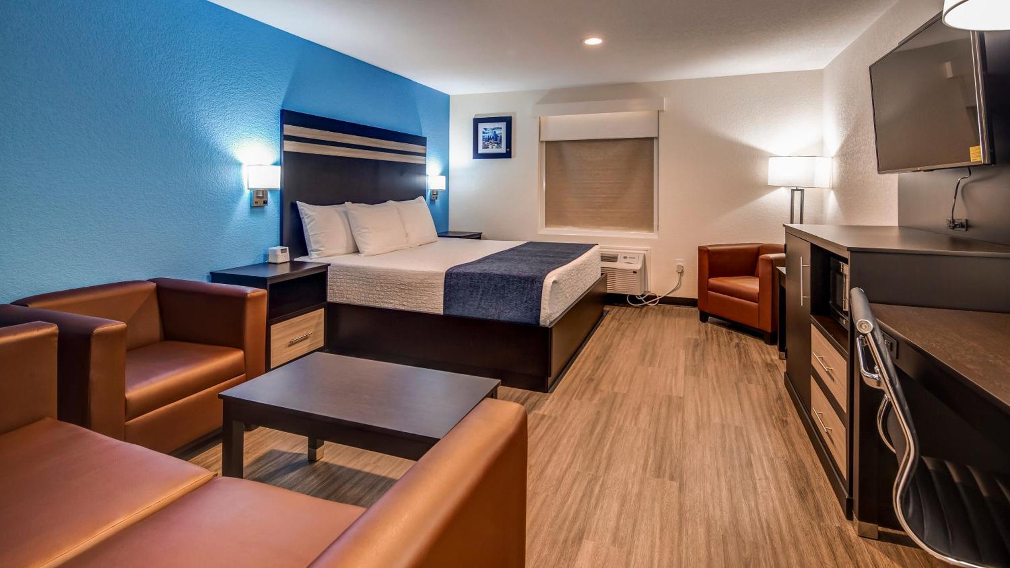 Surestay Plus Hotel By Best Western Humble Exterior photo